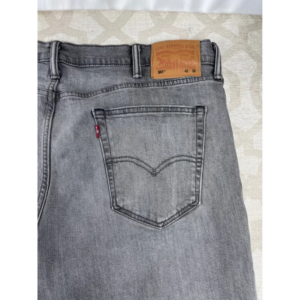 Levi's 541 Athletic Taper Mens 42x32 Grey Denim Jeans Stretch Casual Pants